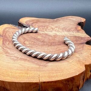 Vintage Native American Sterling Silver Twist Rope Cuff